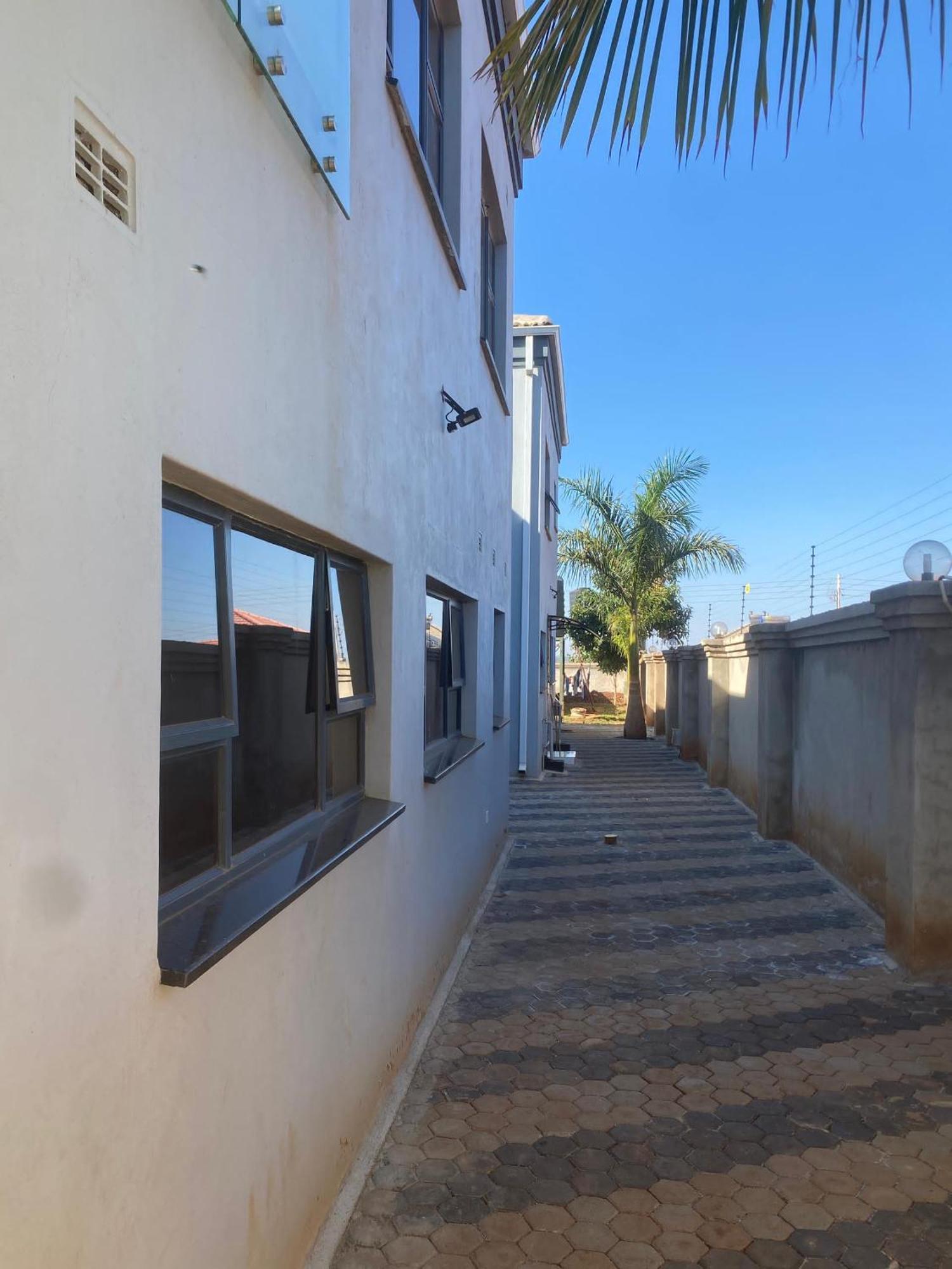 Holiday Villa Harare Buitenkant foto