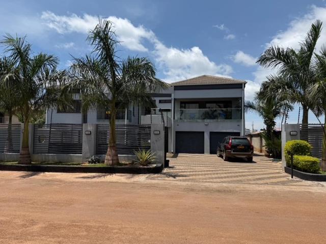 Holiday Villa Harare Buitenkant foto